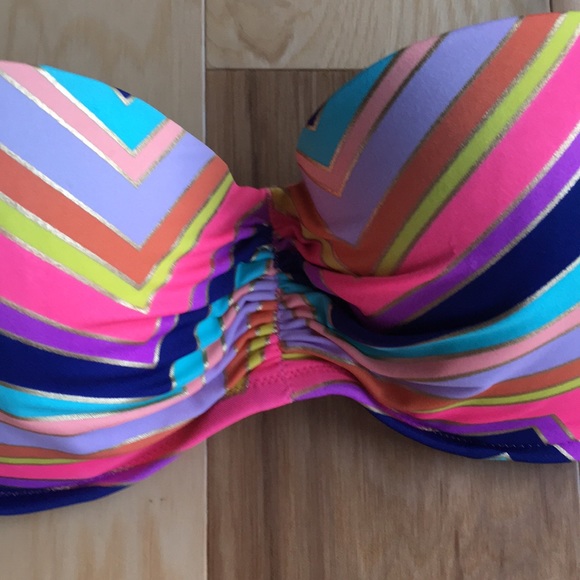 VS stapless wire bikini top - Picture 2 of 4